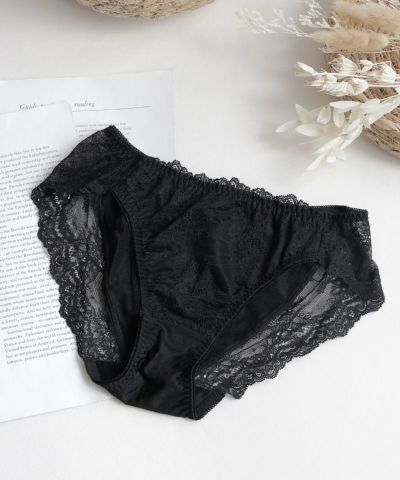 
      
      《スリムシルエットシリーズ》フロントレースショーツ【ショーツ単品】
      
    